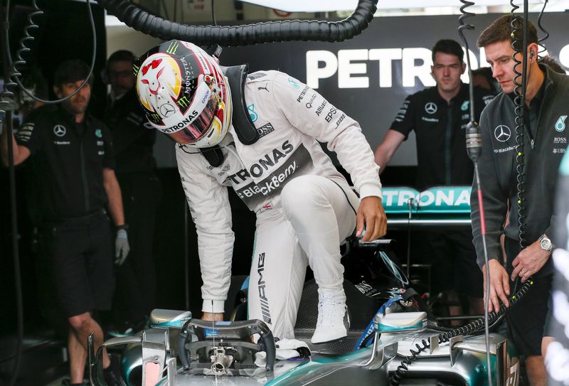 © Reuters. Hamilton, el más rápido en los entrenamientos de Mónaco, Verstappen brilla