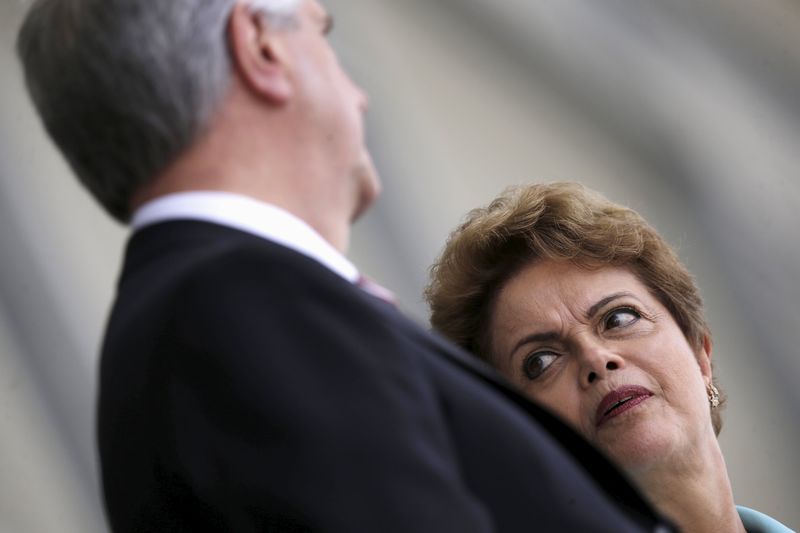 © Reuters. Presidente Dilma Rousseff e presidente do Uruguai, Tabaré Vázquez, no Palácio do Planalto