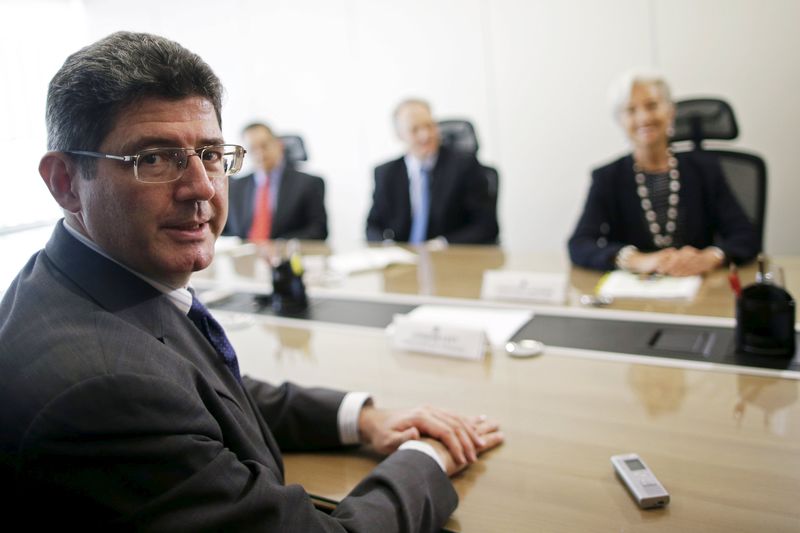 © Reuters. Joaquim Levy, ministro da Fazenda, durante encontro com a diretora-gerente do Fundo Monetário Internacional (FMI(, Christine Lagarde, em Brasília 