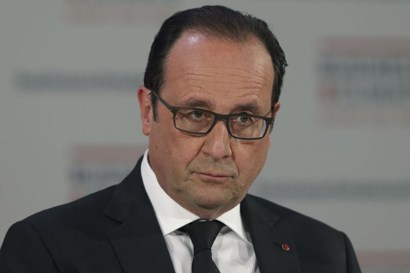 © Reuters. Presidente francês, François Hollande, durante cúpula da Unesco em Paris