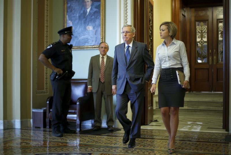 © Reuters. McConnell departs the Senate floor after a vote at the U.S. Capitol in Washington
