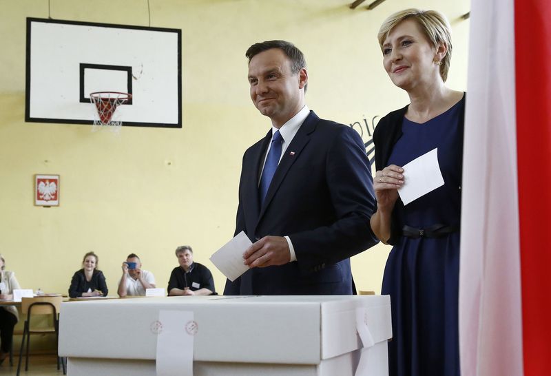 © Reuters. SECOND TOUR DE L'ÉLECTION PRÉSIDENTIELLE EN POLOGNE