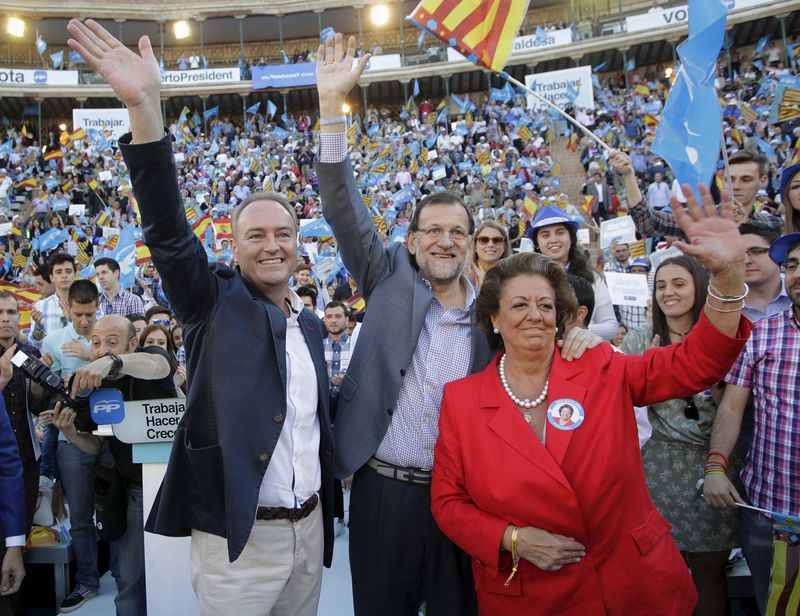 © Reuters. El PP no lograría mayoría absoluta en ninguna comunidad, según un sondeo