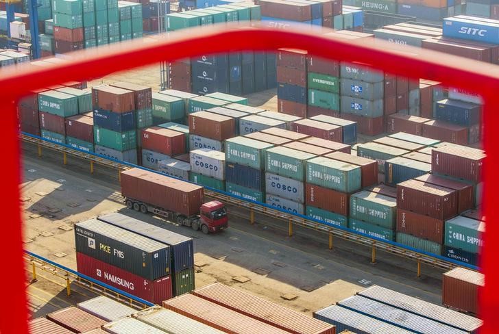 © Reuters. China bajará aranceles de importación para avivar demanda interna