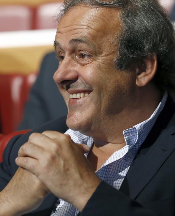 © Reuters. Platini reitera su apoyo al príncipe jordano Ali de cara a las elecciones de la FIFA