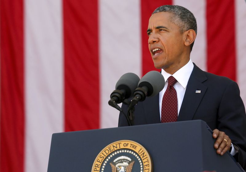 © Reuters. Presidente dos Estados Unidos, Barack Obama, discursa durante cerimônia do Memorial Day, no Cemitério Nacional de Arlington