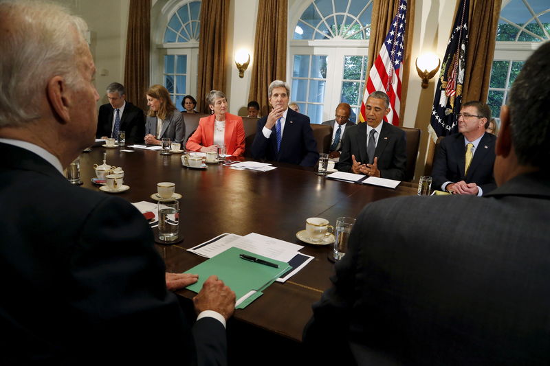 © Reuters. Obama faz reunião de gabinete na Casa Branca