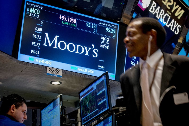 © Reuters. Moody's no espera consolidación deuda pública en España hasta 2016  