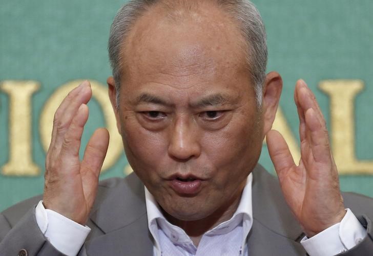 © Reuters. Governador de Tóquio, Yoichi Masuzoe, em entrevista coletiva 