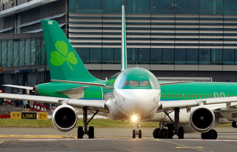 © Reuters. IAG EXCLUT DE RELEVER SON OFFRE SUR AER LINGUS