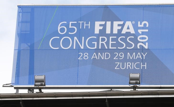 © Reuters. Arrestados en Suiza varios altos cargos de la FIFA por presunta corrupción