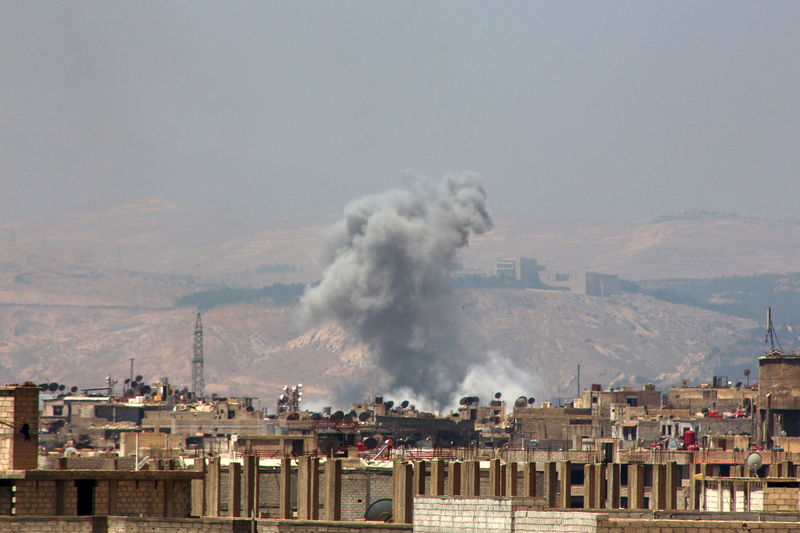 © Reuters. Ataques no subúrbio de Damasco Damascus suburb of Ghouta