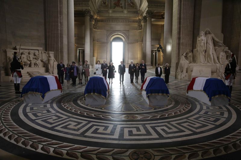 © Reuters. QUATRE HÉROS DE LA RÉSISTANCE AU PANTHÉON