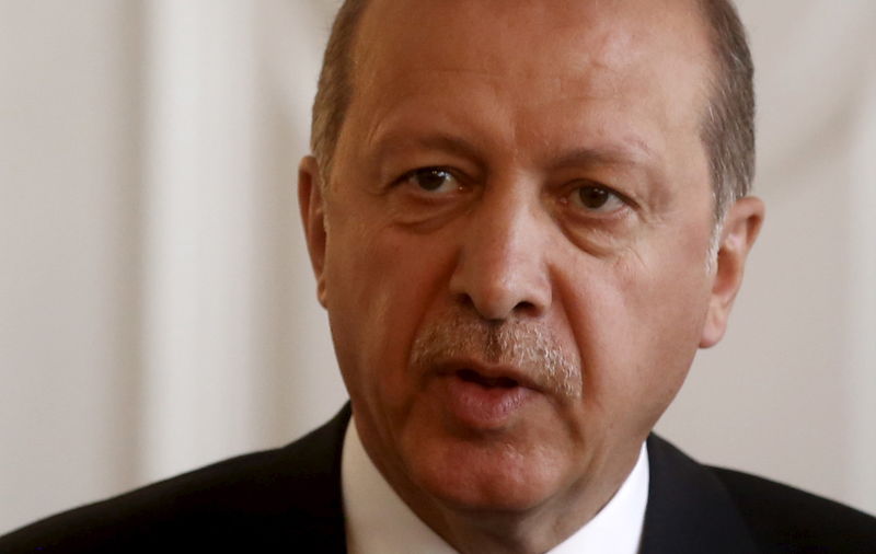 © Reuters. حملة إردوغان على الاعلام المعارض تشتد قبل الانتخابات