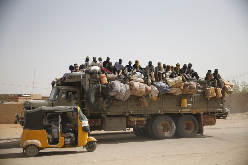 © Reuters. Wider Image - Smuggled through Niger