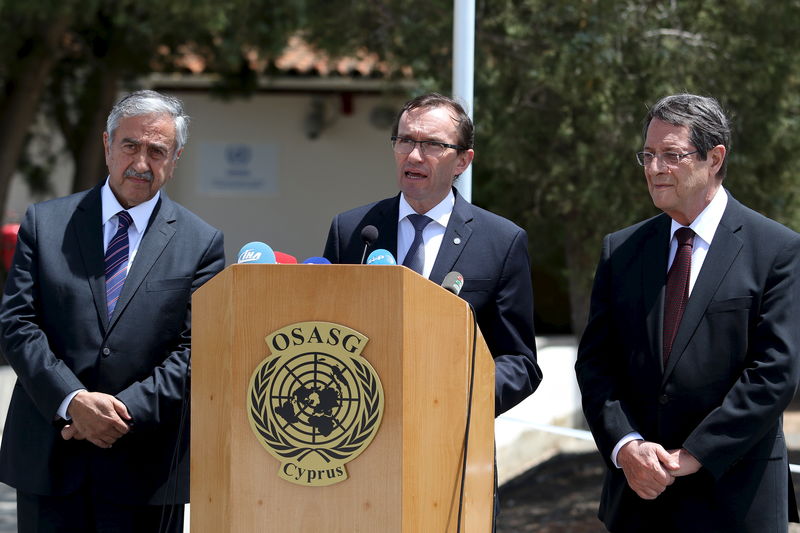 © Reuters. محادثات قبرص تحرز أول تقدم لها منذ أكثر من عشر سنوات