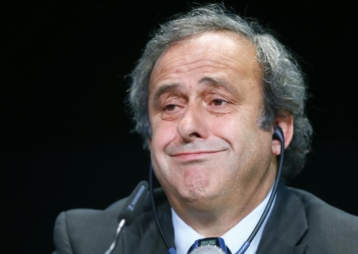 © Reuters. Presidente da UEFA, Michel Platini, concede entrevista coletiva após reunião da entidade em Zurique, na Suíça