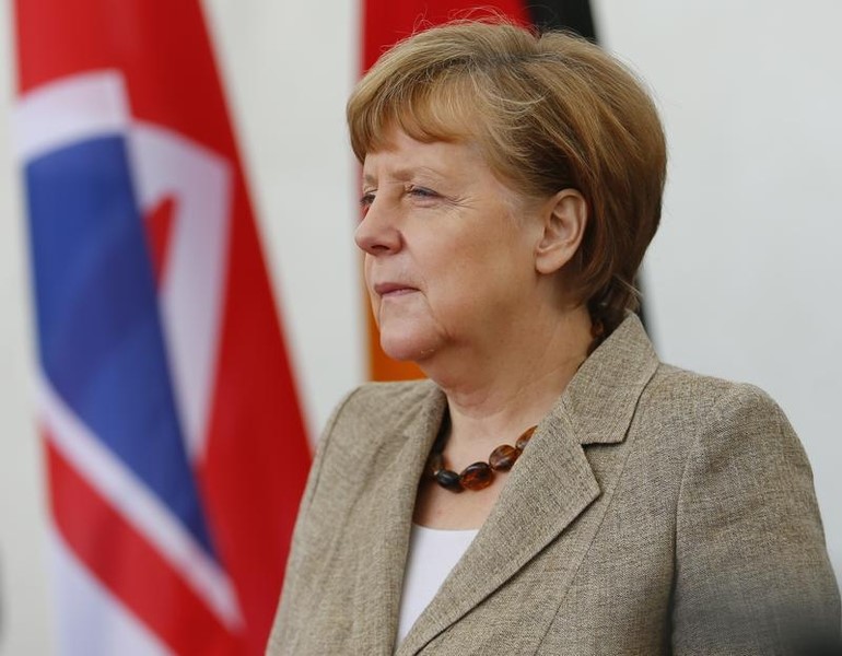 © Reuters. ANGELA MERKEL DÉFEND LE PROJET DE TRAITÉ COMMERCIAL UE-USA