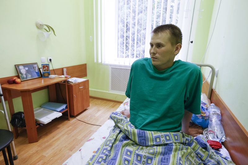 © Reuters. تقرير خاص-جنديان روسيان محتجزان في أوكرانيا يتحدثان عن تخلي موسكو عنهما
