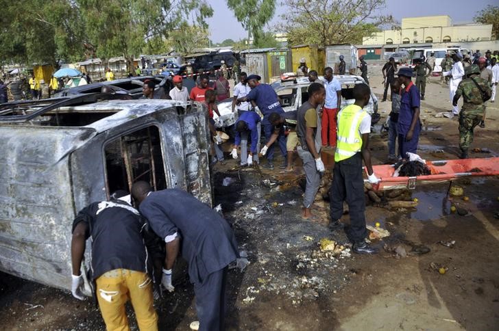 © Reuters. انفجار عبوة ناسفة في سوق بمدينة مايدوجوري النيجيرية