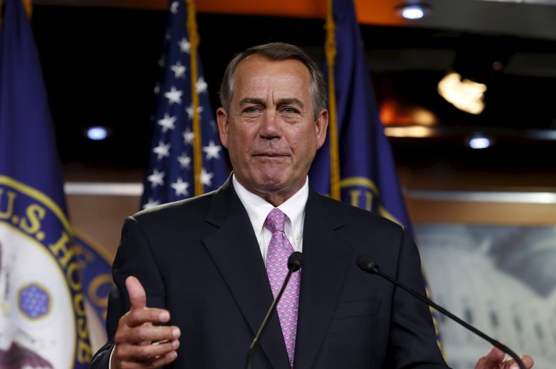© Reuters. بينر يدعو مجلس الشيوخ الأمريكي للموافقة على قانون إصلاح المراقبة في الداخل