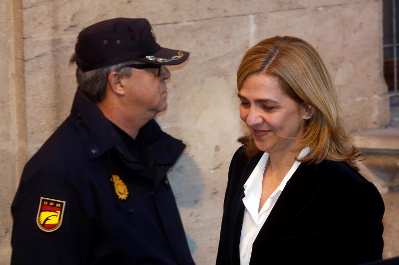 © Reuters. El juez rechaza reducir la fianza a la infanta Cristina