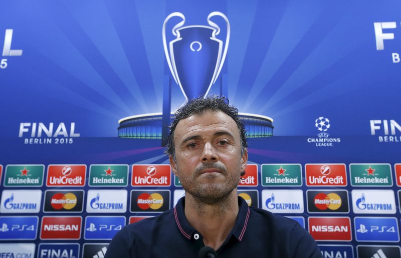 © Reuters. Barcelona's coach Luis Enrique attends a news conference during the media Barcelona Open Day ahead of the Champions League final against Juventus