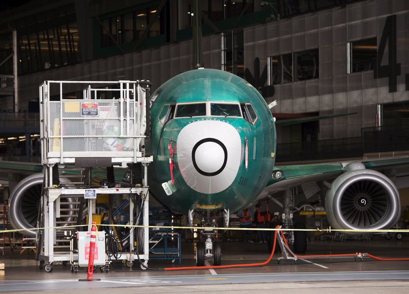 © Reuters. A Boeing 737 aircraft is seen during the manufacturing process at Boeing's 737 airplane factory in Renton, Washington