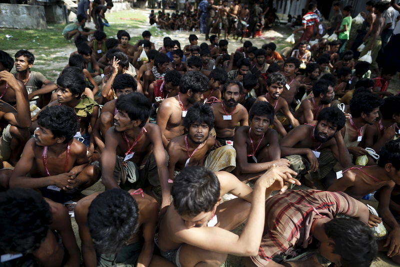 © Reuters. وصول 700 مهاجر إلى ميانمار وأمريكا تحث على منح الروهينجا المواطنة