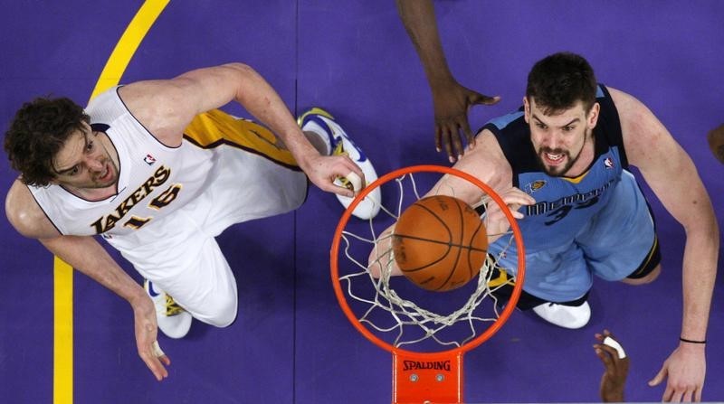 © Reuters. Los hermanos Gasol, premio Princesa de Asturias de los Deportes