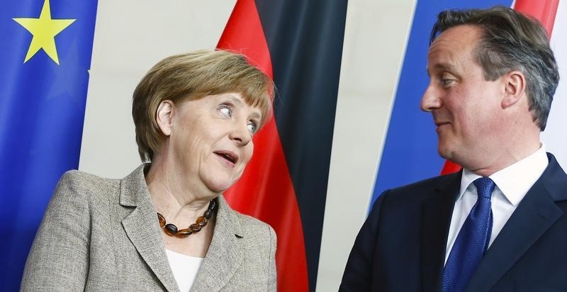 © Reuters. Merkel dice que la UE podría tener que cambiar su tratado para mantener a Reino Unido