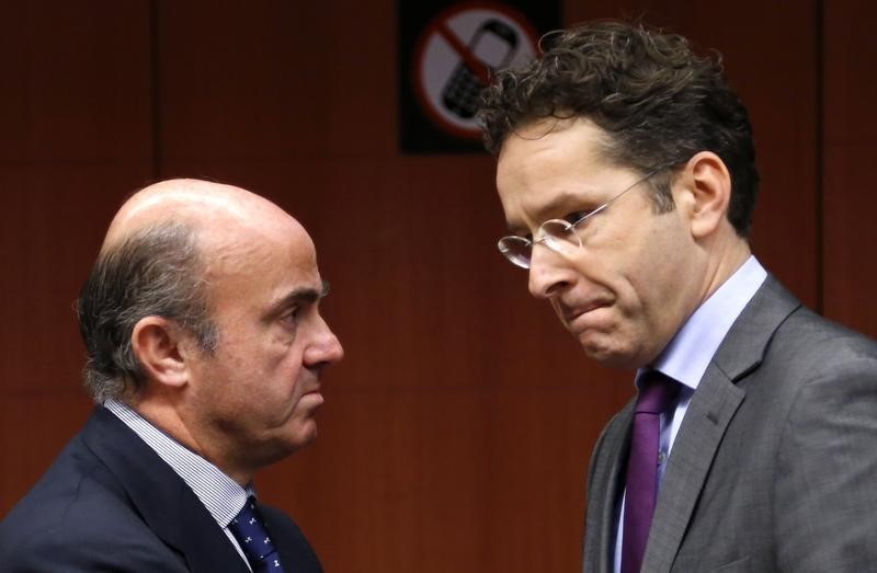 © Reuters. Ministro economía español presenta su candidatura a presidir el Eurogrupo 