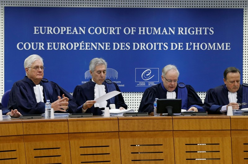 © Reuters. Tribunal Europeo DDHH autoriza la desconexión de ciudadano francés tetrapléjico