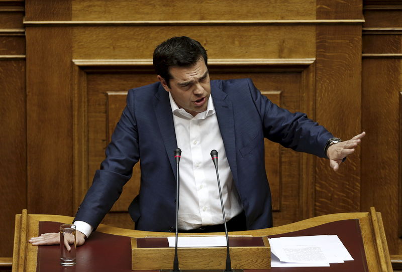© Reuters. Primeiro-ministro da Grécia, Alexis Tsipras, durante sessão parlamentar em Atenas