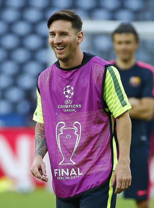 © Reuters. Messi tiene un presente excepcional, dice el seleccionador de Argentina