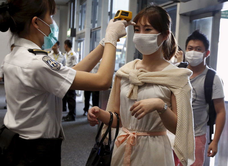 © Reuters. Corea del Sur informa de otros 9 casos del virus MERS