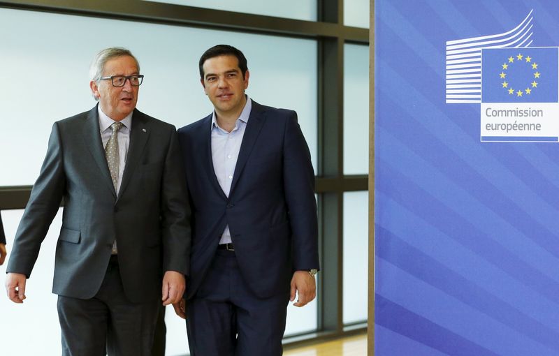 © Reuters. Juncker rechaza llamada de Tsipras al no haber recibido aún propuestas de reforma