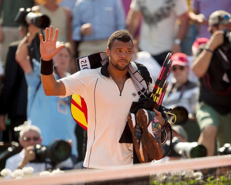 © Reuters. Tennis: French Open Tsonga vs Wawrinka