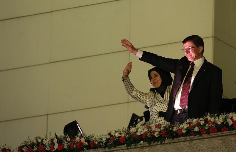 © Reuters. رئيس الوزراء التركي احمد داود أوغلو 