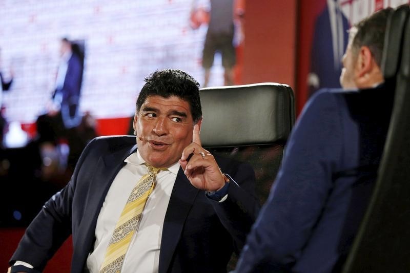 © Reuters. Maradona: "Si soy vicepresidente de la FIFA los voy a limpiar a todos"