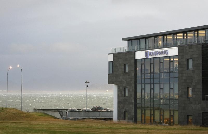 © Reuters. The headquarters of Iceland's Kaupthing Bank is pictured in Reykjavik