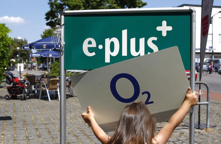© Reuters. La compra de E-Plus por Telefónica Deutschland afronta problemas legales