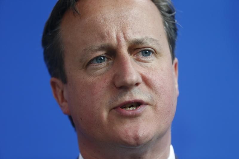 © Reuters. استطلاع: أكثر من نصف البريطانيين سيصوتون للبقاء في الاتحاد الأوروبي