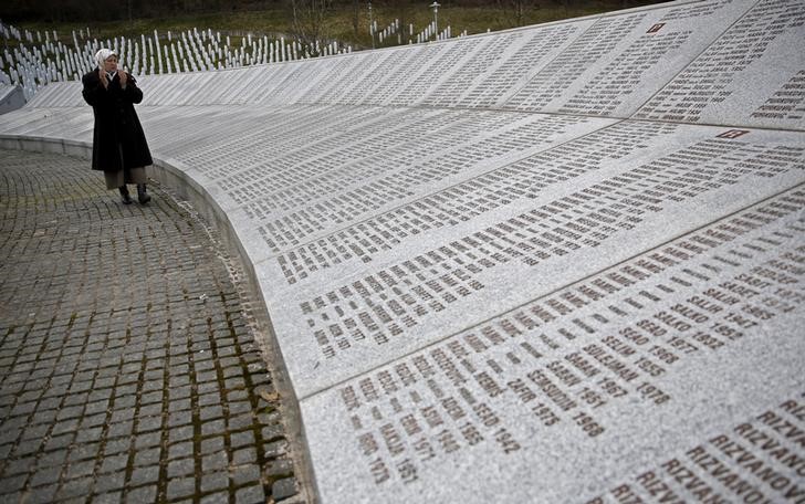 © Reuters. Reino Unido prepara una resolución de la ONU sobre el genocidio de Srebrenica