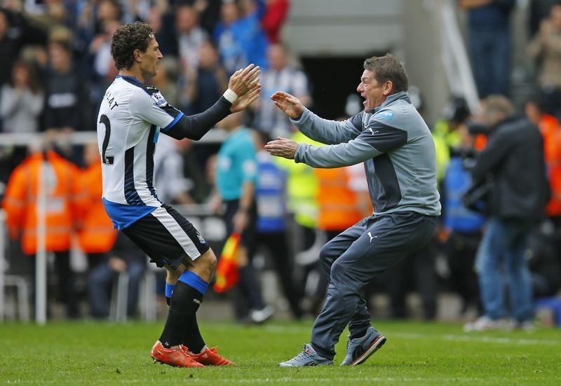 © Reuters. Newcastle United v West Ham United - Barclays Premier League