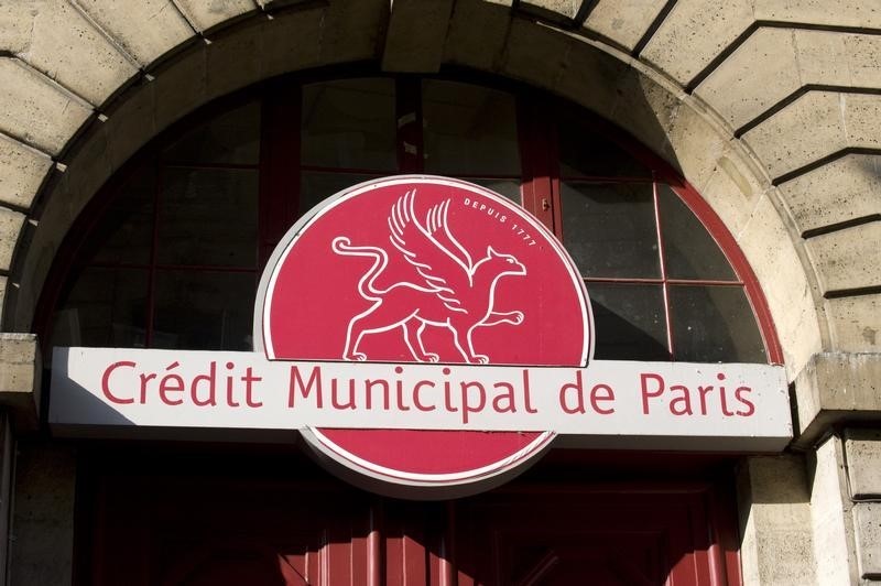 © Reuters. LA BANQUE DU CRÉDIT MUNICIPAL DE PARIS MENACÉE DE FERMETURE