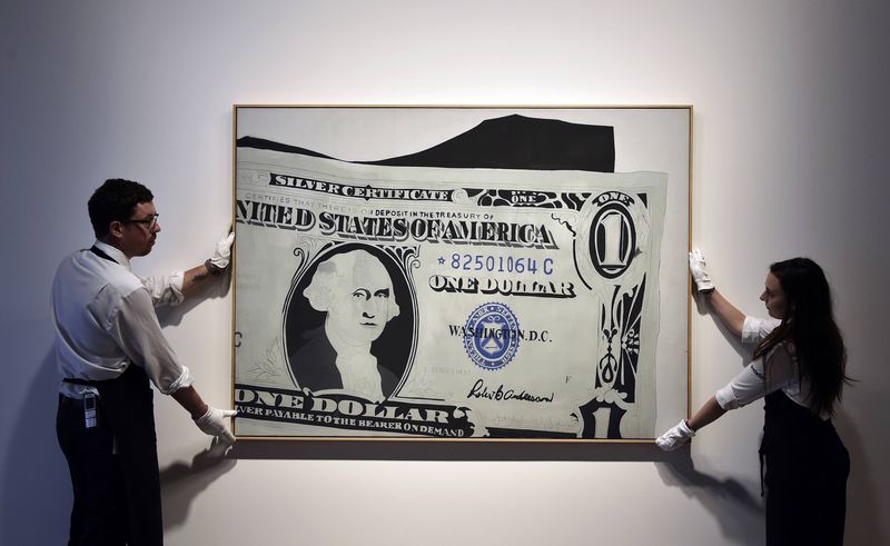 © Reuters. Obra de arte de Andy Warhol inspirada no dólar que será leiloada pela Sotheby's em Londres