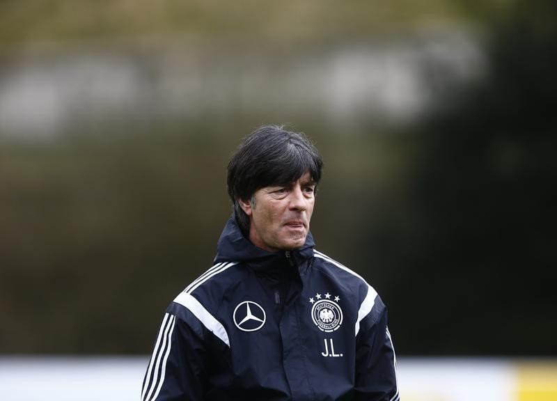 © Reuters. Germany's national soccer coach Loew watches players during a training session in Frankfurt 