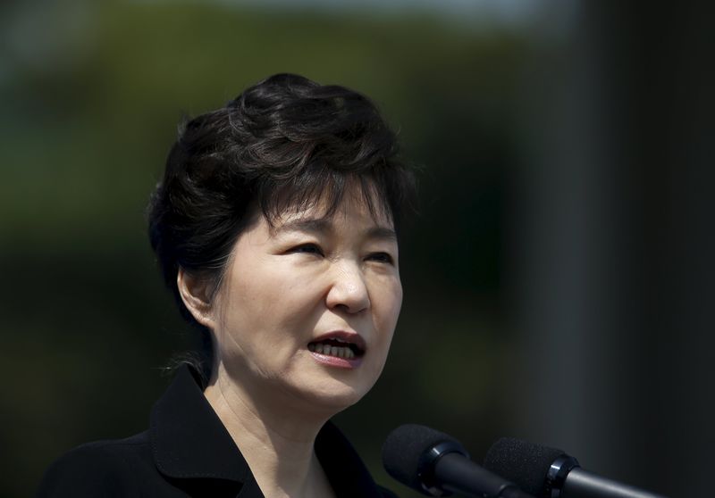 © Reuters. رئيسة كوريا الجنوبية تؤجل زيارة لأمريكا مع ارتفاع عدد وفيات كورونا