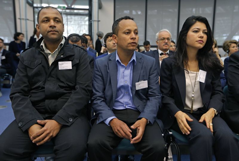 © Reuters. Parentes de Jean Charles de Menezes em tribunal europeu de direitos humanos em Estrasburgo